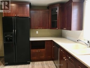 4576 Kalar Rd in Niagara Falls, ON - Building Photo - Building Photo