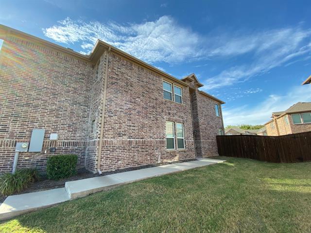 255 Sherburne St in Lewisville, TX - Building Photo - Building Photo