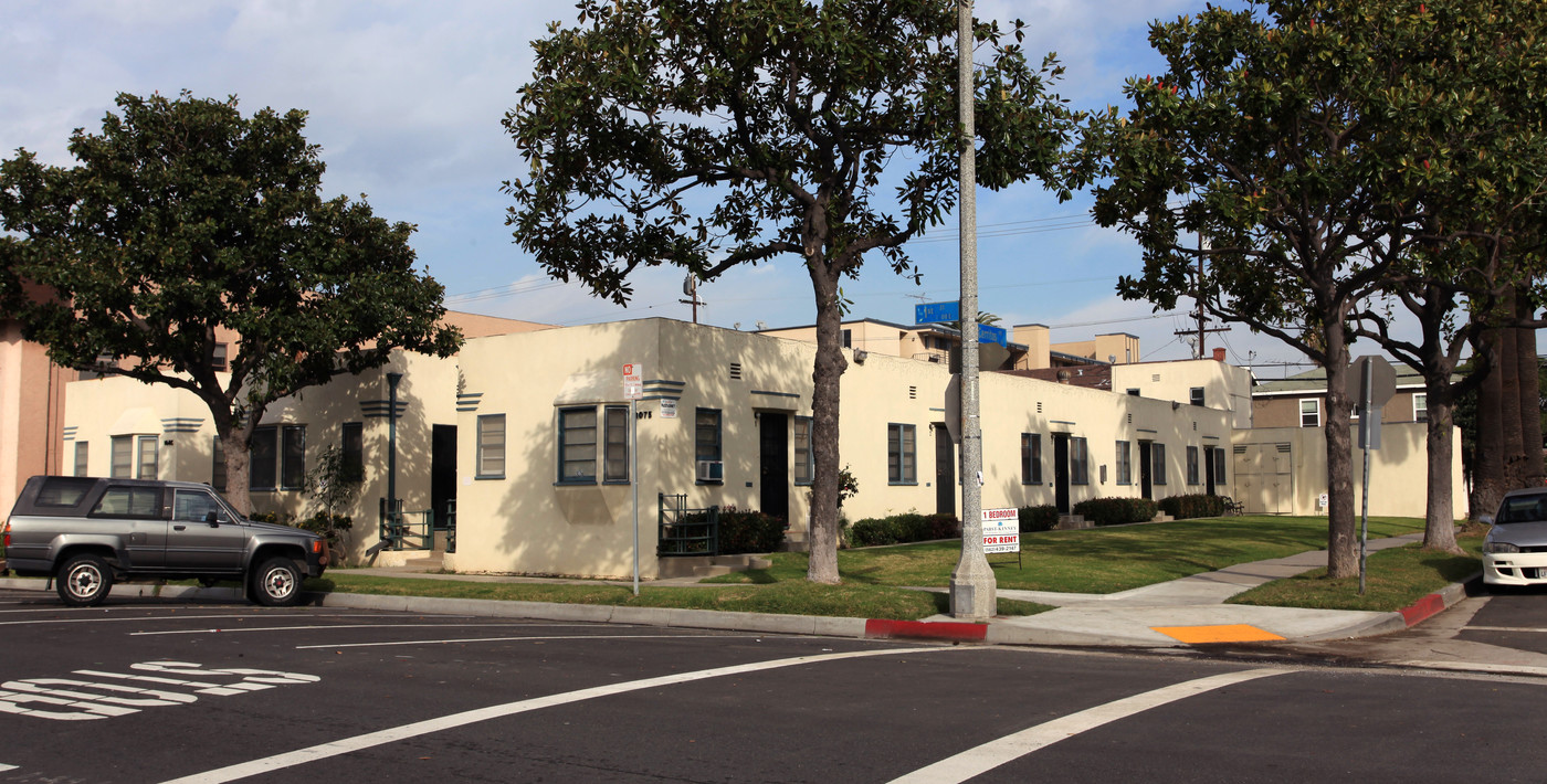 1065 E 1st St in Long Beach, CA - Building Photo