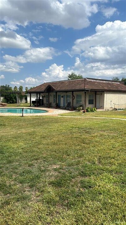 3702 N Glasscock Rd in Mission, TX - Building Photo