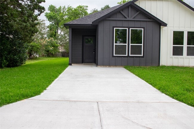 property at 106 Runnels St