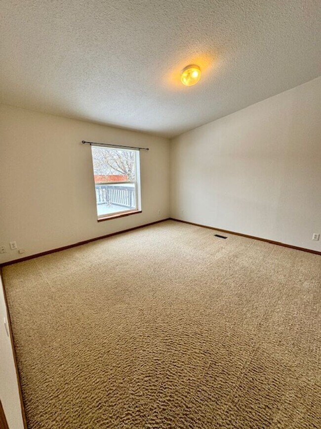 33 Sunlight Ave in Bozeman, MT - Building Photo - Building Photo