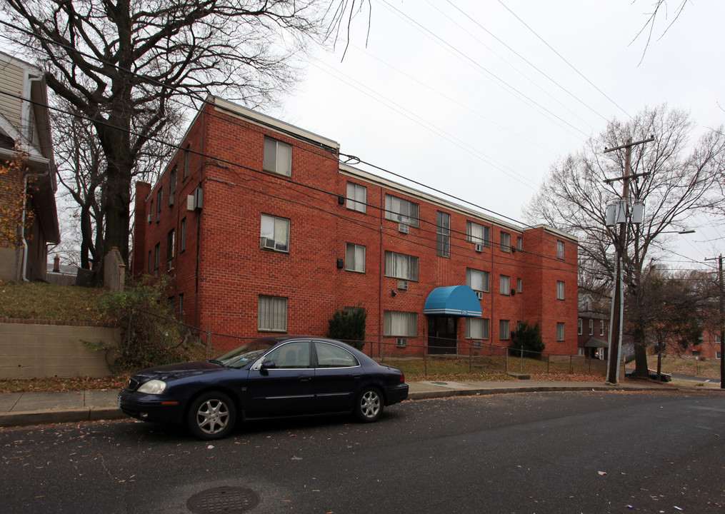 Market Astor Apartments in Washington, DC - Building Photo