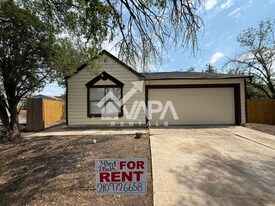 4062 Fire Sun in San Antonio, TX - Building Photo