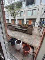 356 Ravenhill Ave E in Ottawa, ON - Building Photo
