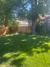 5837 Rockhill Rd in Kansas City, MO - Building Photo - Building Photo