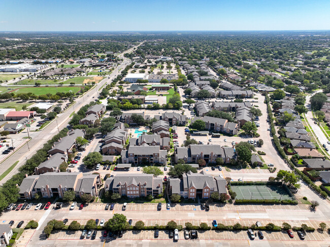 Seacrest Apartments in Garland, TX - Building Photo - Building Photo