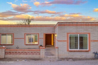3721 N Sierra Madre Dr in Tucson, AZ - Building Photo - Building Photo