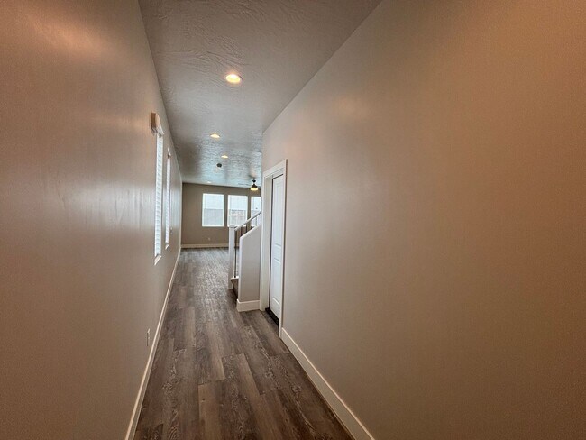 943 S 4380 W in Hurricane, UT - Building Photo - Building Photo