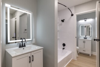 The Alexandra in Lexington, KY - Building Photo - Interior Photo