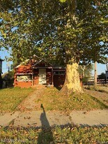 15318 Whitcomb in Detroit, MI - Building Photo