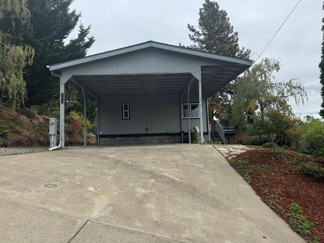 property at 661 NE Ventura St