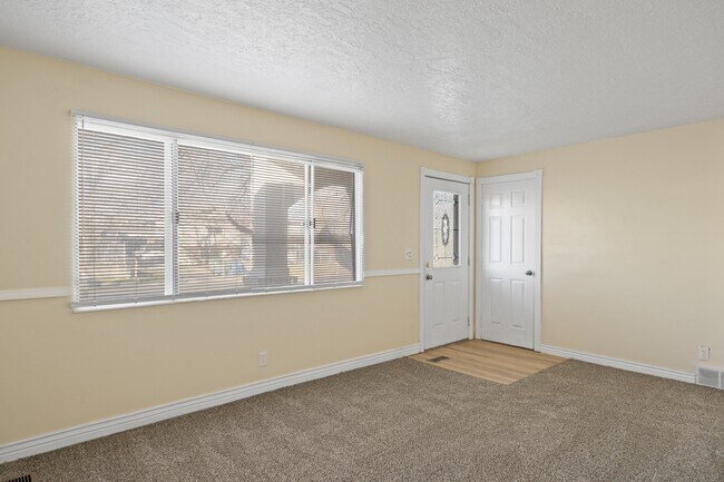 3661 S 6830 W in West Valley City, UT - Building Photo - Building Photo