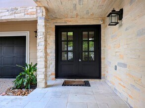 7 Leisure Ln in Spring, TX - Building Photo - Building Photo