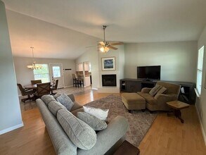 405 Tyrone Dr in Leander, TX - Building Photo - Building Photo