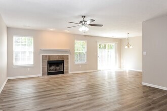 904 Flying Sun Dr in Avon, IN - Building Photo - Building Photo