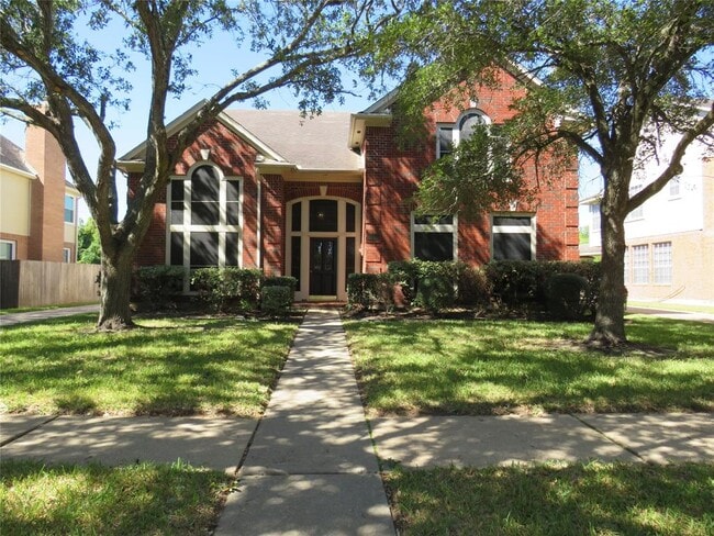 property at 2302 Plantation Bend Dr