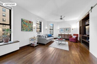 401 W End Ave in New York, NY - Building Photo - Building Photo