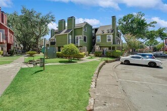 9815 Walnut St in Dallas, TX - Building Photo - Building Photo