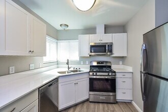 4623 Candlas Way in North Las Vegas, NV - Building Photo - Building Photo