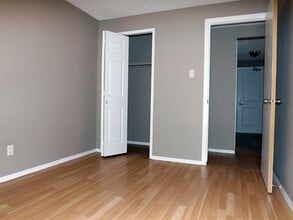Capricorn Apartments in Saskatoon, SK - Building Photo - Building Photo