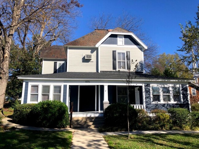 property at 405 W Davis St