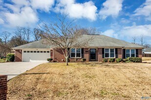 212 Warfe Ct in Huntsville, AL - Building Photo