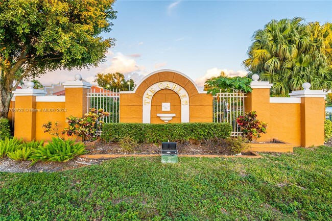 8575 NW 5th Terrace in Miami, FL - Foto de edificio - Building Photo