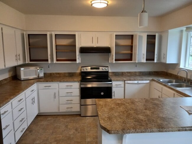 3361 Camp Joy Rd in Grants Pass, OR - Building Photo - Building Photo