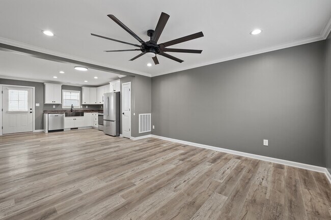 1250 Bonneville Dr in Morristown, TN - Building Photo - Building Photo