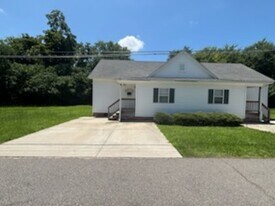 3916 Middle St in Hope Mills, NC - Building Photo