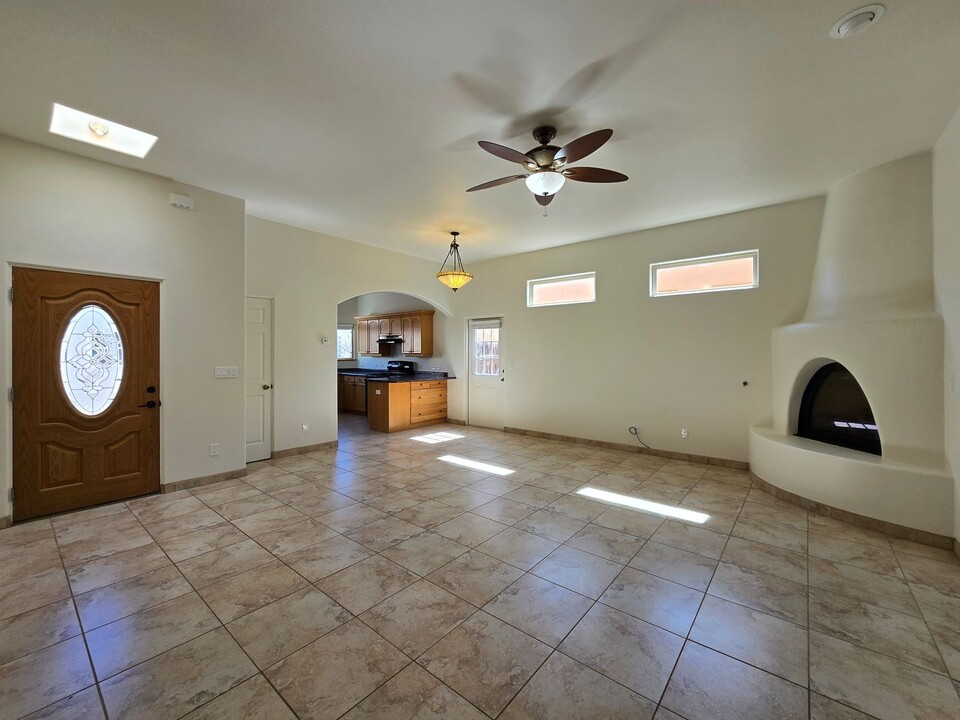 1558 Sipapu Ln in Santa Fe, NM - Building Photo