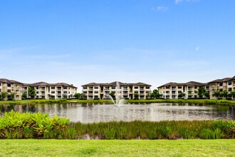 Shalimar at Davie in Davie, FL - Building Photo - Building Photo