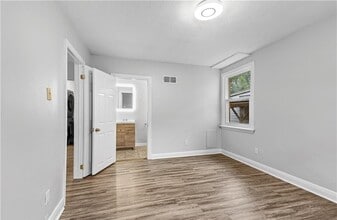 462 Charlotte St in London, ON - Building Photo - Building Photo