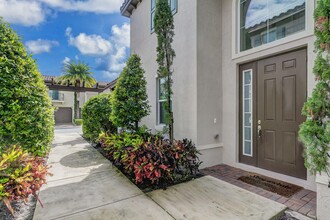 122 Diamante Way in Jupiter, FL - Building Photo - Building Photo