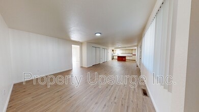 1810 Parallel St in Shasta Lake, CA - Building Photo - Building Photo