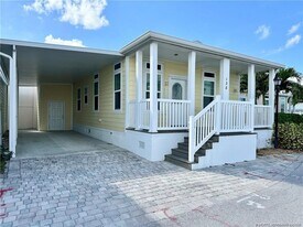 138 NE Coastal Dr in Ocean Breeze, FL - Building Photo