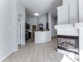 1305 Greenbriar Ln in McKinney, TX - Foto de edificio - Building Photo