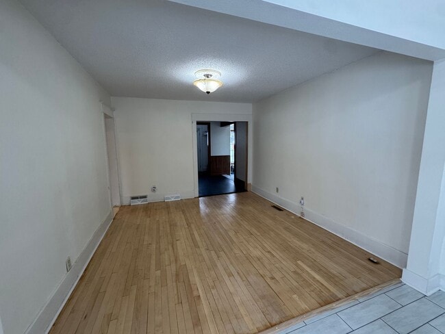 609 N 13th St in Bismarck, ND - Building Photo - Building Photo