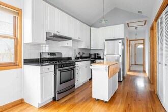 1359 W Hubbard St, Unit 3 in Chicago, IL - Foto de edificio - Building Photo