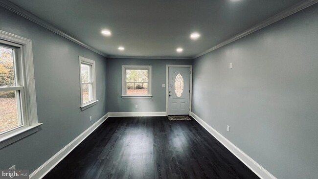 10 Jesse Curtis Ln