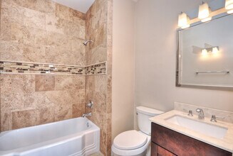 1220 N Coast Hwy in Laguna Beach, CA - Building Photo - Building Photo