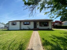 1636 King William Rd in Virginia Beach, VA - Building Photo