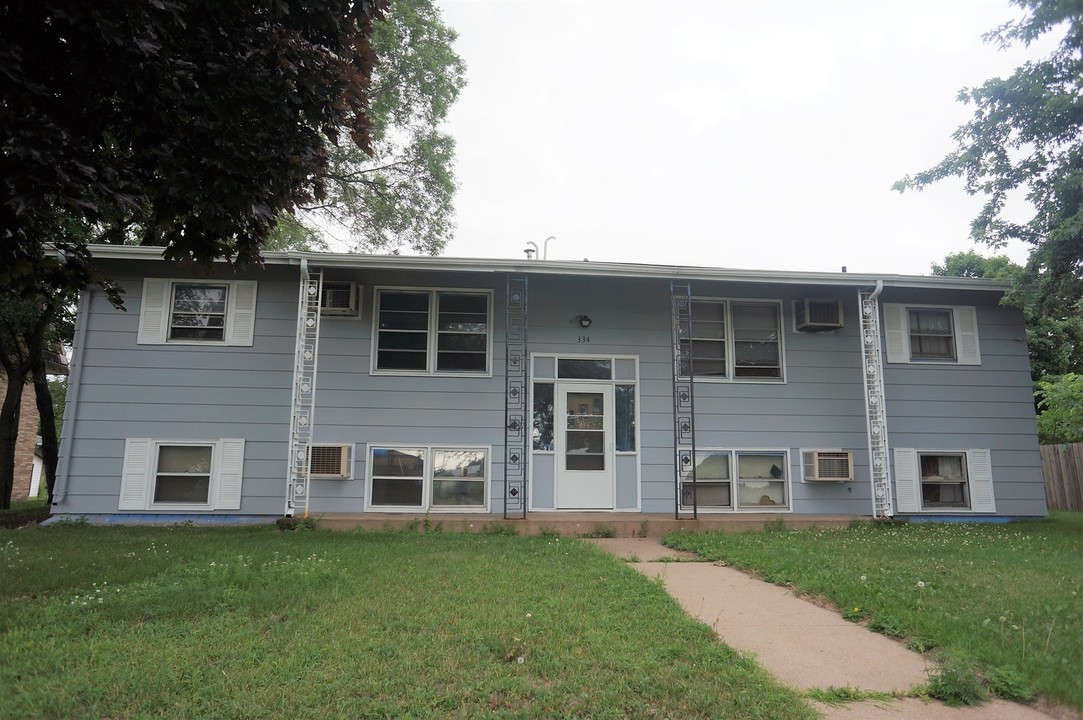 334 33rd Ave N in St. Cloud, MN - Building Photo