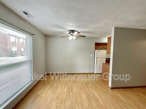 1804 Jamestown Rd in Belleville, IL - Building Photo - Building Photo