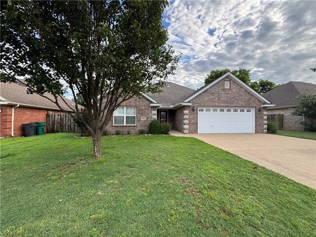 property at 3905 W Amour Dr