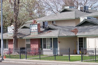 McKinley Apartments in Fresno, CA - Building Photo - Building Photo