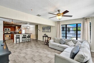 9910 Bahama Dr in Cutler Bay, FL - Building Photo - Building Photo