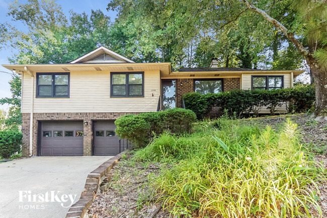 property at 3500 Ridgecrest Dr