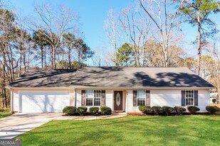 249 Meadowbrook Dr in Mcdonough, GA - Building Photo